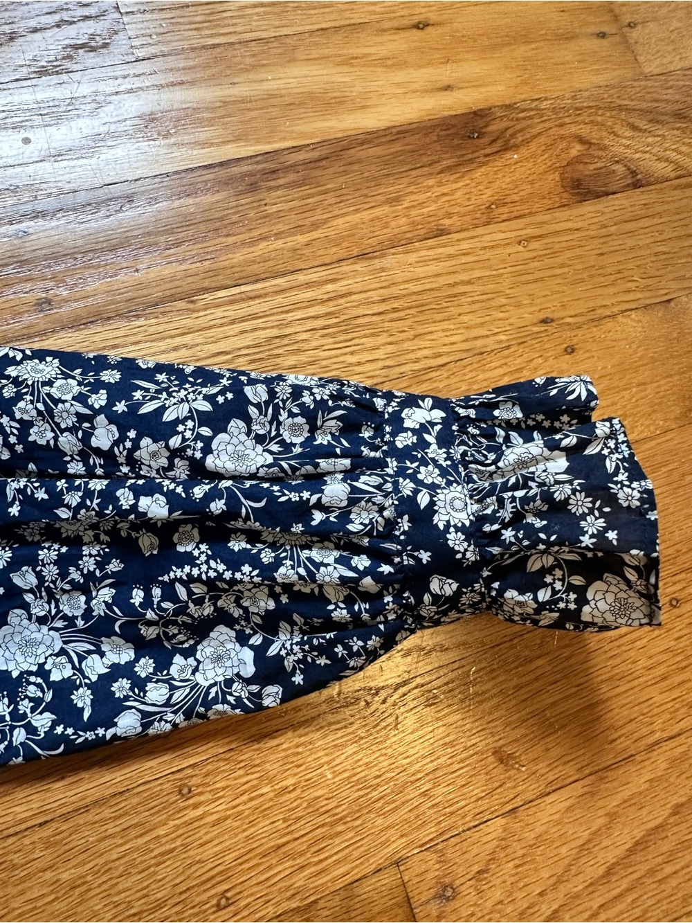 Liberty x J Crew Navy and White Floral Ruffled Collar Shirt - Picture 4 of 8